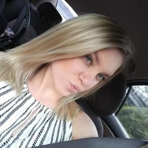 Meet your Posher, Karissa